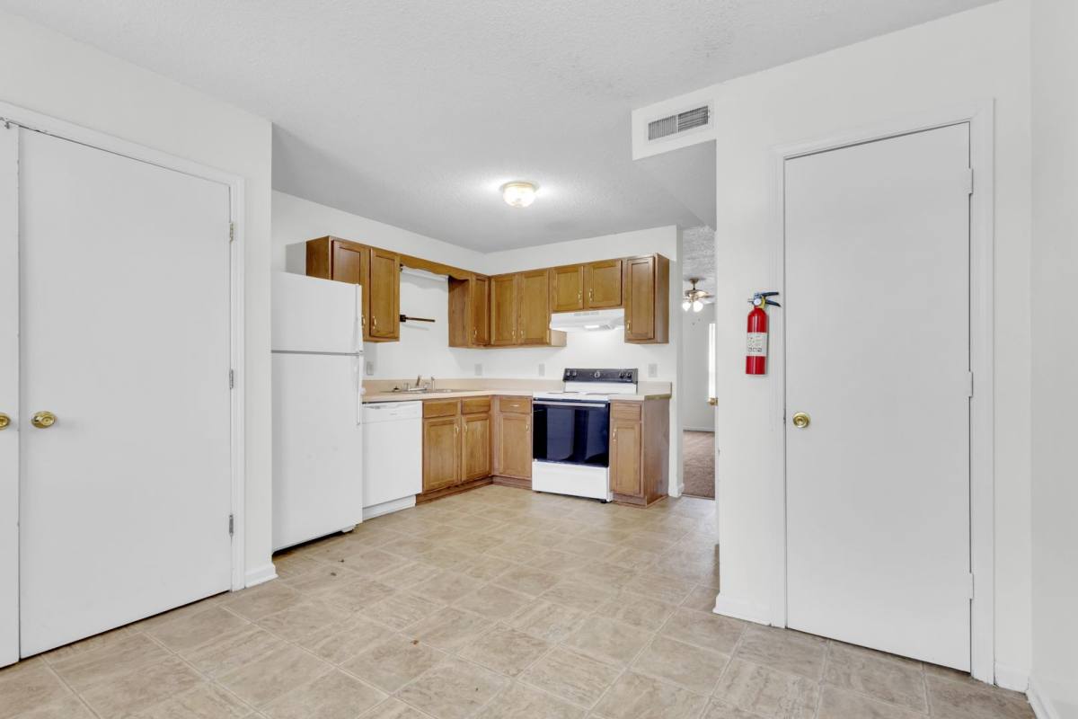Townhouse for rent at 293 E Stateline Rd, Oak Grove, KY 42262