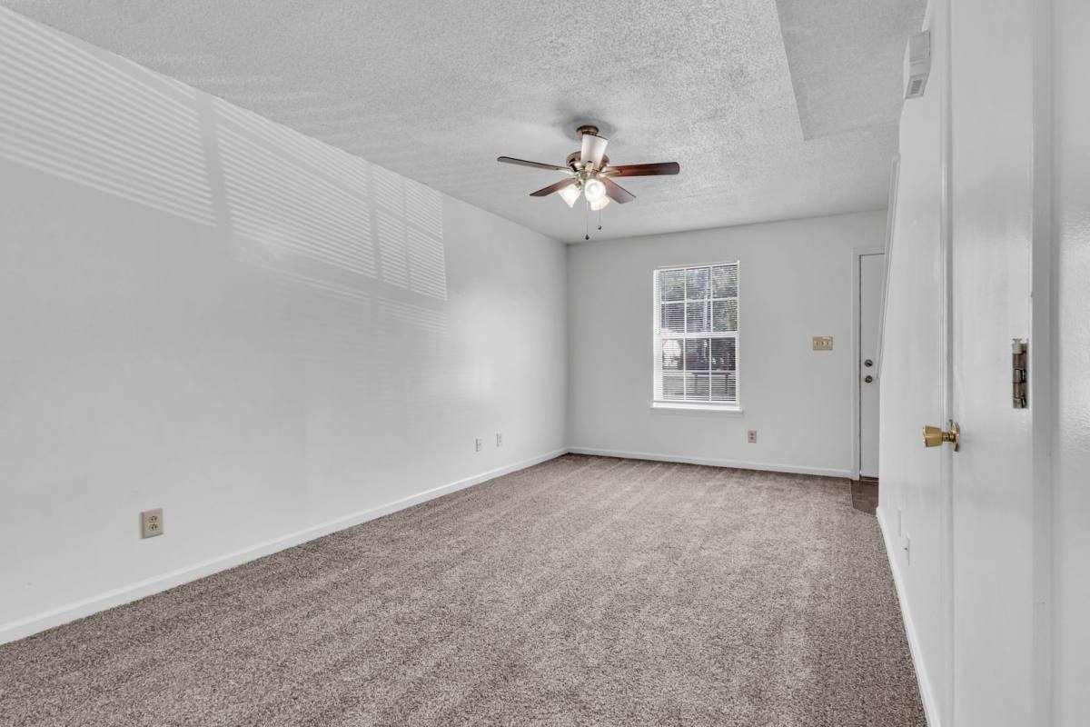 Townhouse for rent at 293 E Stateline Rd, Oak Grove, KY 42262