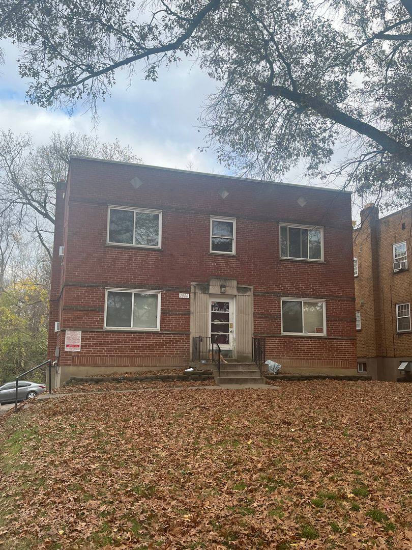 Apartment for rent at 7080 Eastlawn Dr, Cincinnati, OH 45237
