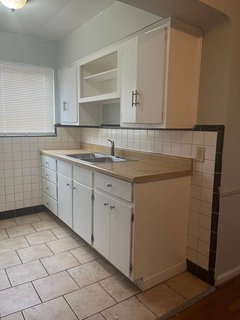 Apartment for rent at 7080 Eastlawn Dr, Cincinnati, OH 45237