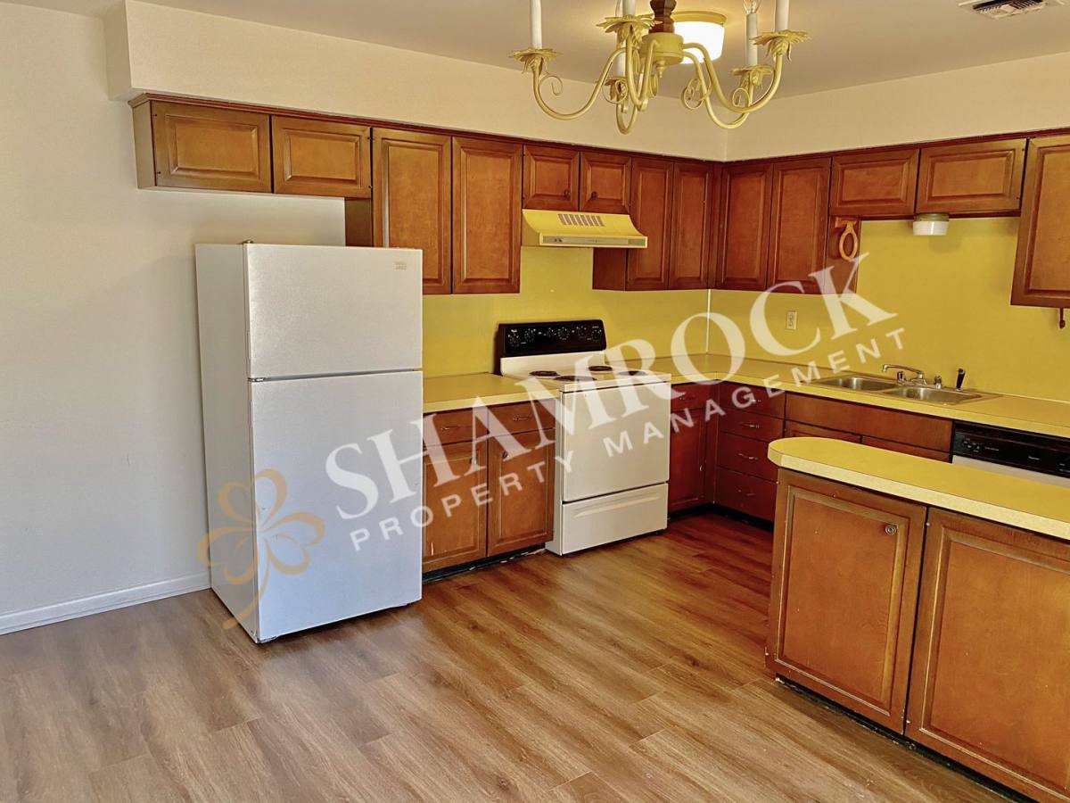 House for rent at 7208-B Sanger Ave, Woodway, TX 76712
