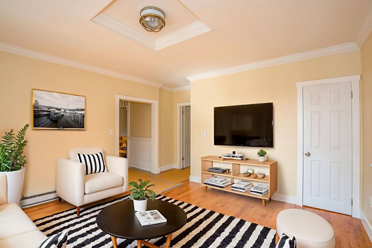 Apartment for rent at 360 E St, Lee, MA 01238