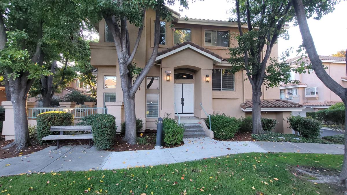 Townhouse for rent at 6086 Sienna Terrace, Fremont, CA 94555