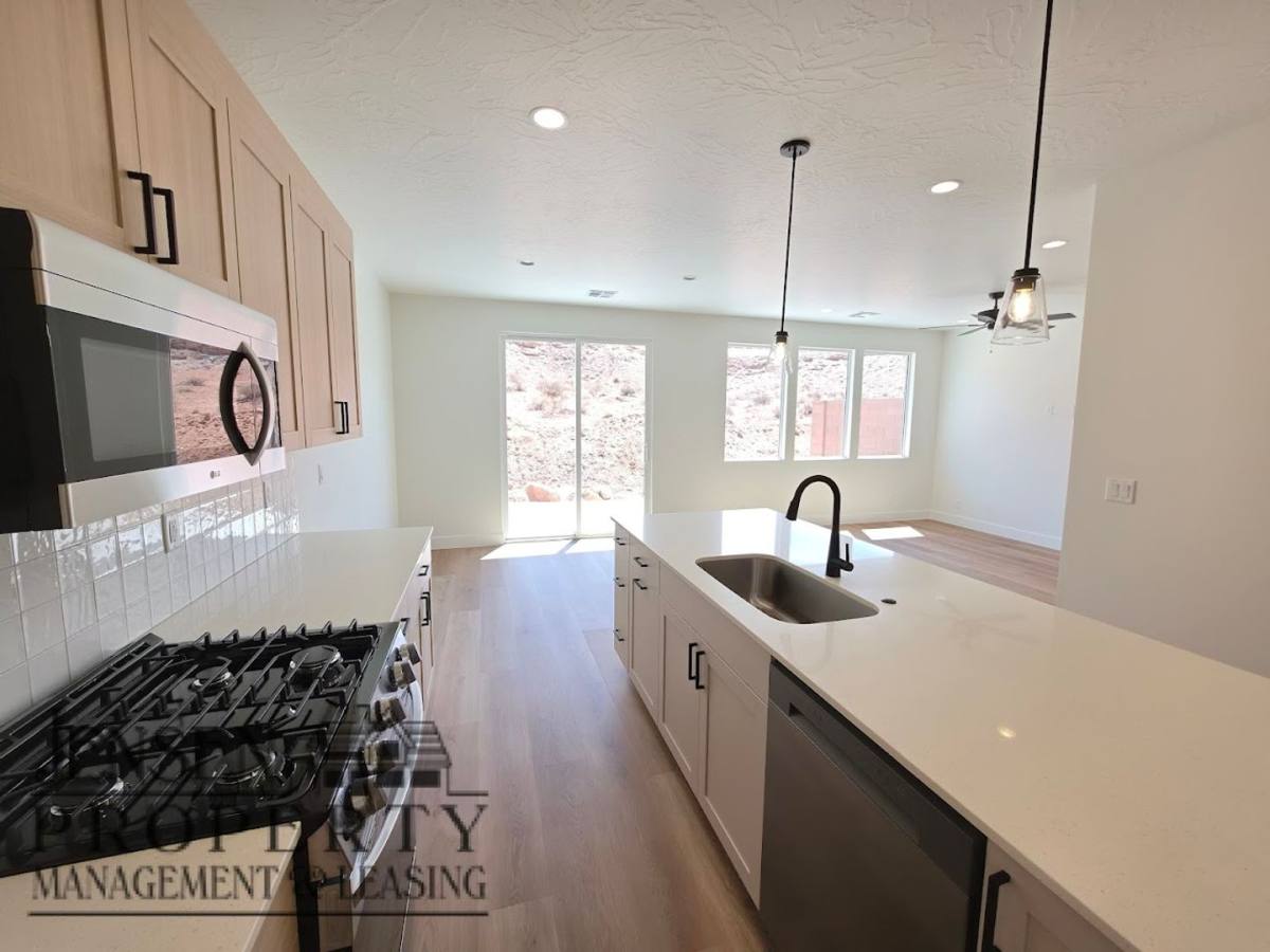 House for rent at 6119 S Cygnus Dr, Saint George, UT 84790