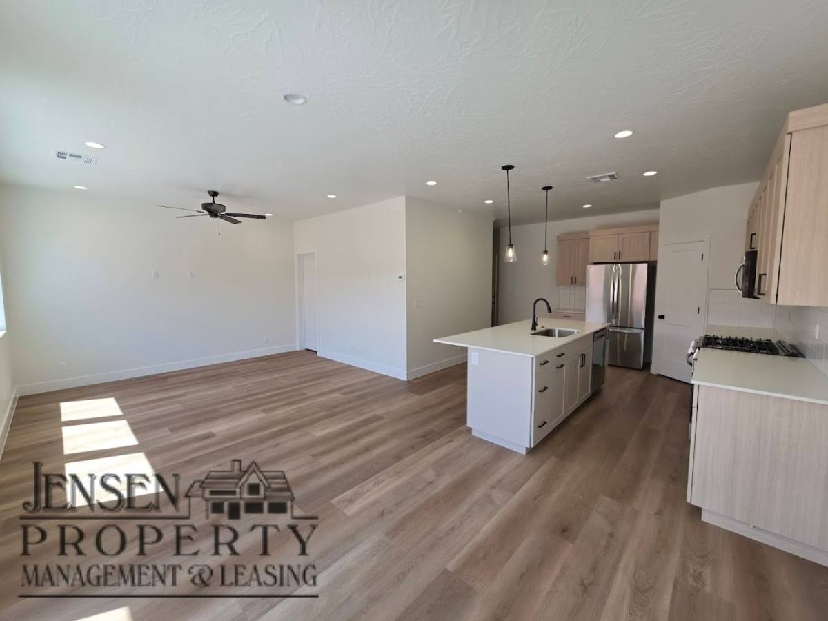 House for rent at 6119 S Cygnus Dr, Saint George, UT 84790