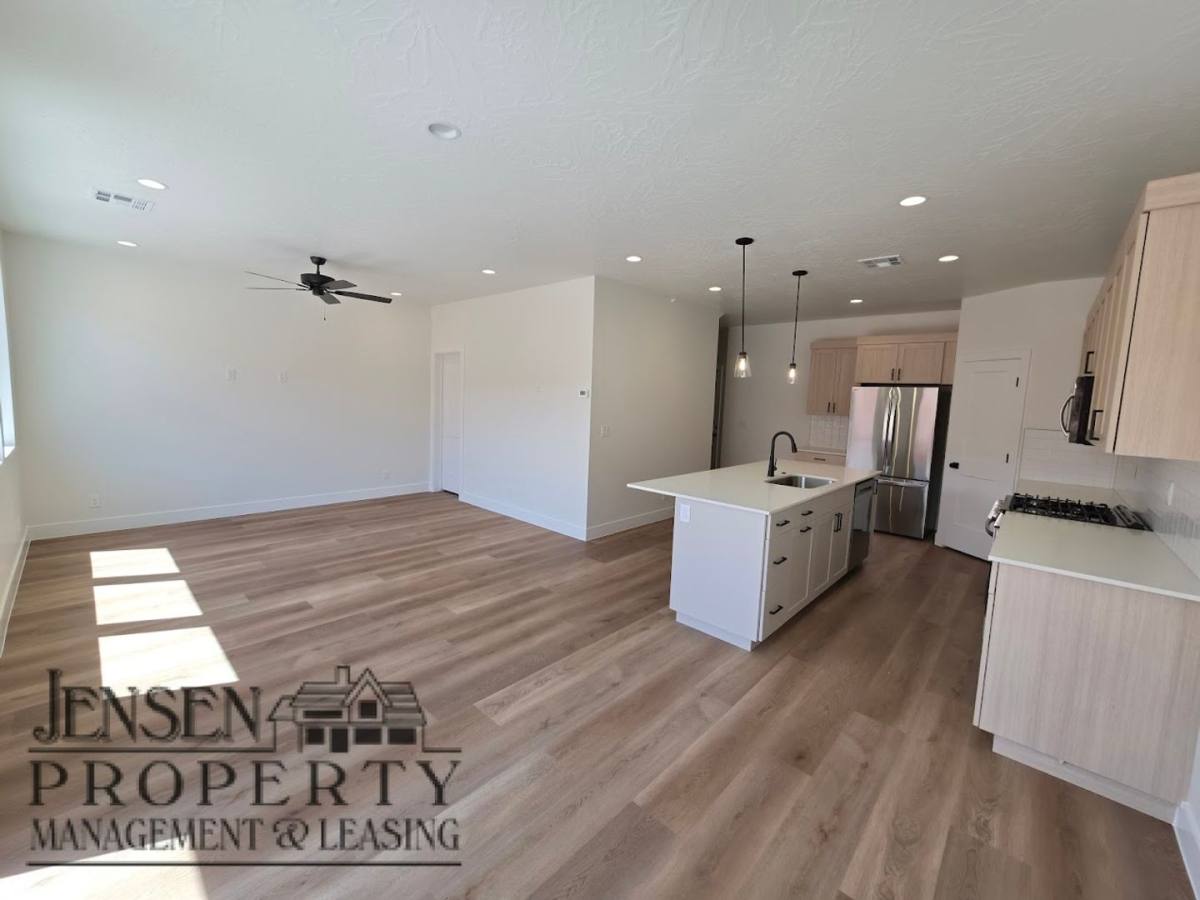 House for rent at 6119 S Cygnus Dr, Saint George, UT 84790