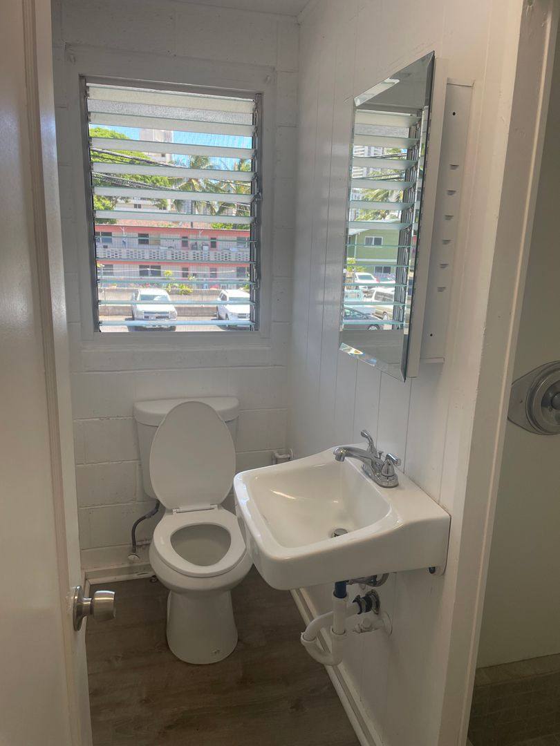 Apartment for rent at 927 Hausten St, Honolulu, HI 96826