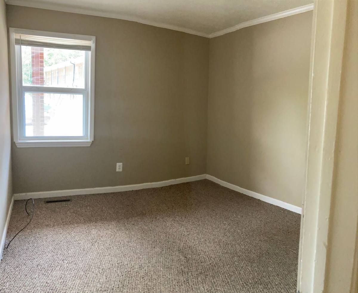 Apartment for rent at 215 & 217 Hurt St, Chatham, VA 24531