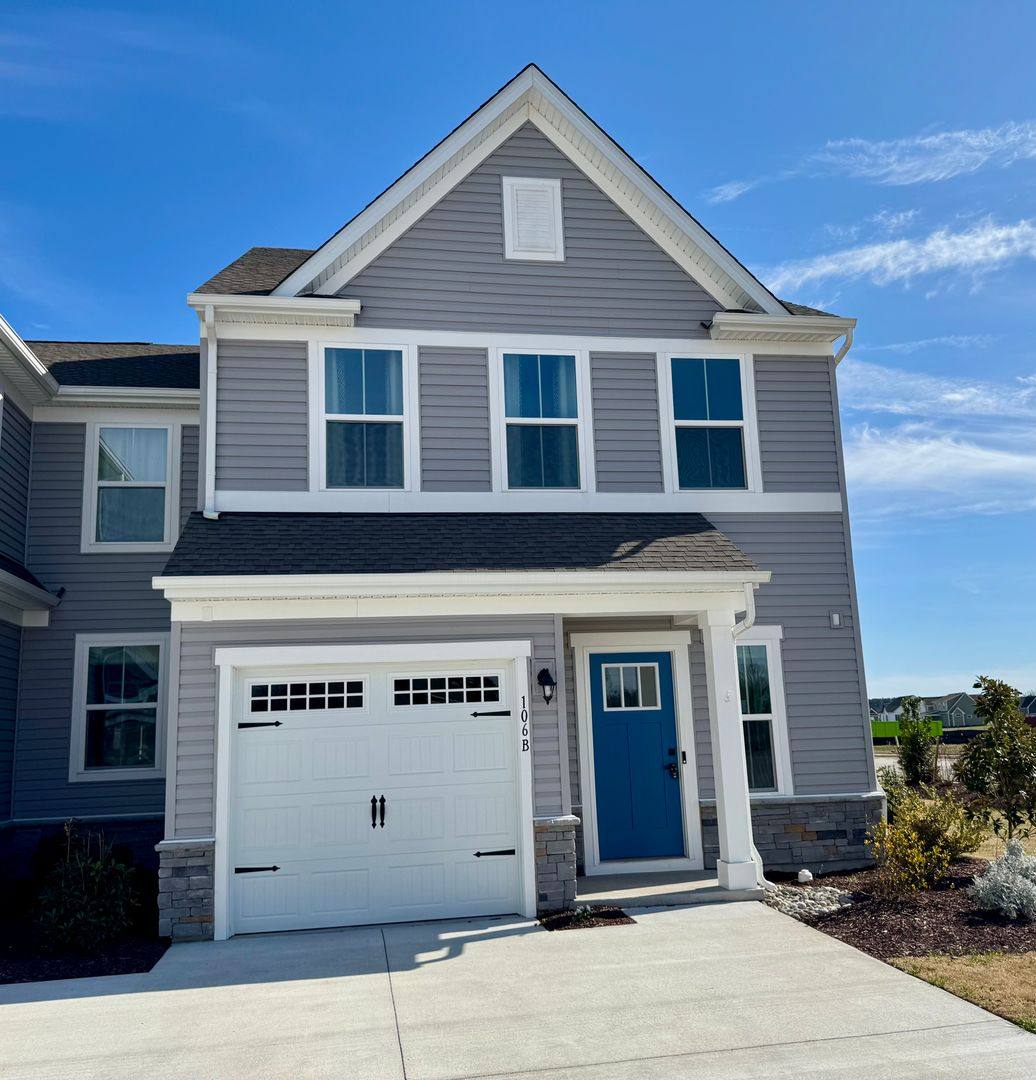 Townhouse for rent at 106 B Mizzen Way, Elizabeth City, NC 27909