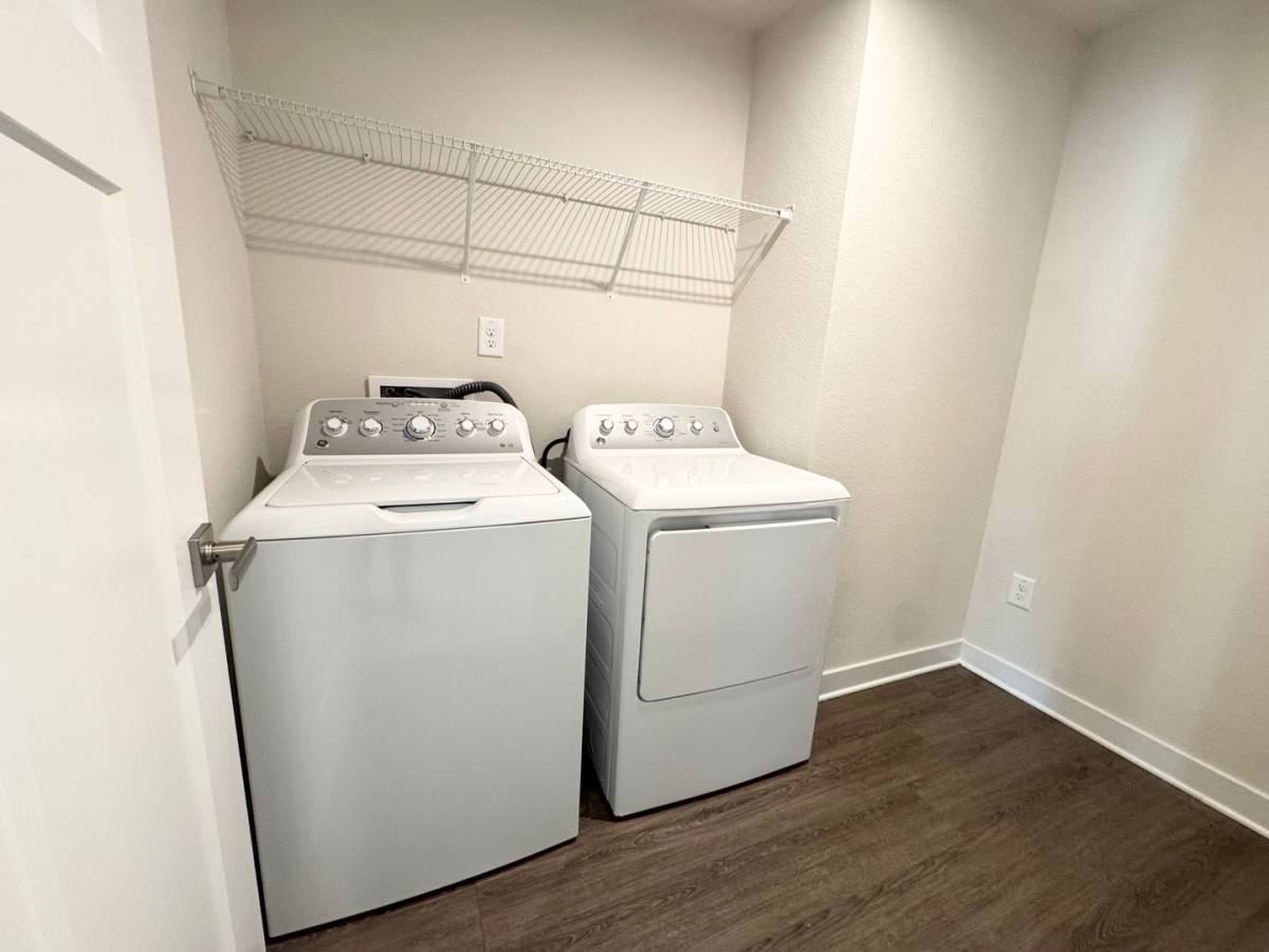 Townhouse for rent at 106 B Mizzen Way, Elizabeth City, NC 27909