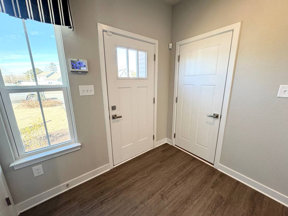 Townhouse for rent at 106 B Mizzen Way, Elizabeth City, NC 27909