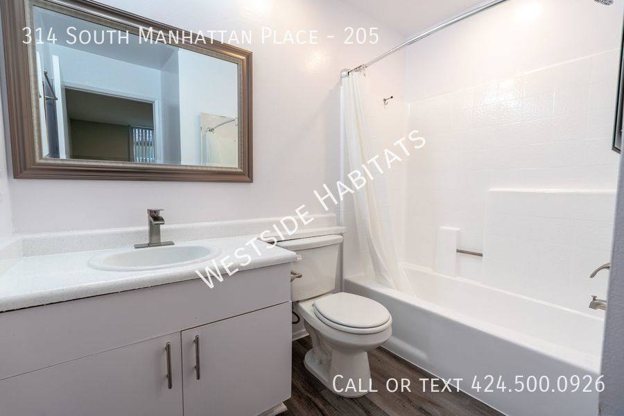 Apartment for rent at 314 S Manhattan Place #205, Los Angeles, CA 90020