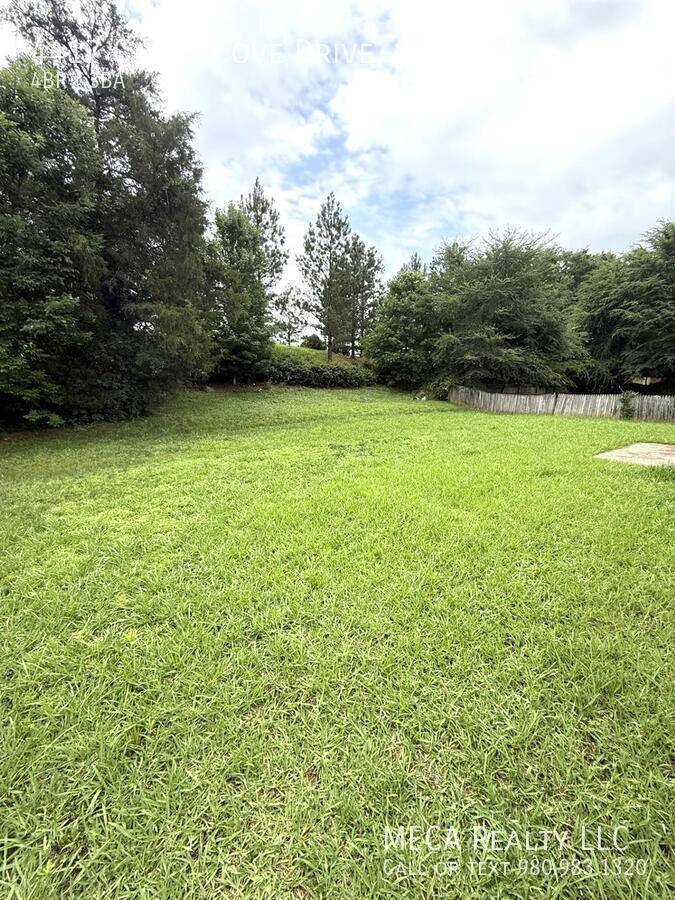House for rent at 4417 Cades Cove Dr, Charlotte, NC 28273