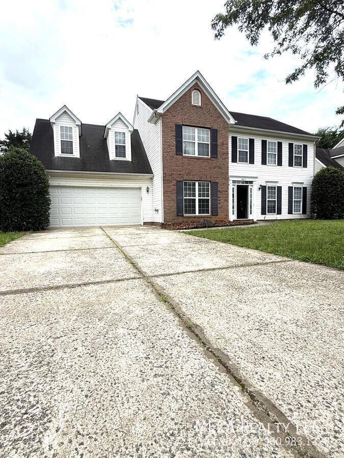 House for rent at 4417 Cades Cove Dr, Charlotte, NC 28273