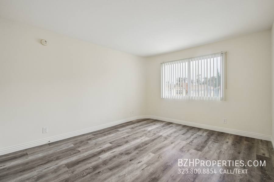 Apartment for rent at 870 Crenshaw Blvd #202A, Los Angeles, CA 90005