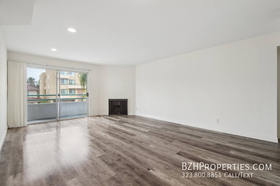 Apartment for rent at 870 Crenshaw Blvd #202A, Los Angeles, CA 90005