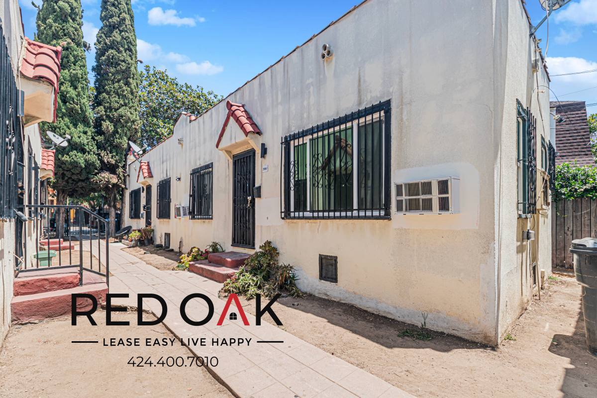 Apartment for rent at 3906 Mont Clair St #3906 1 4, Los Angeles, CA 90018