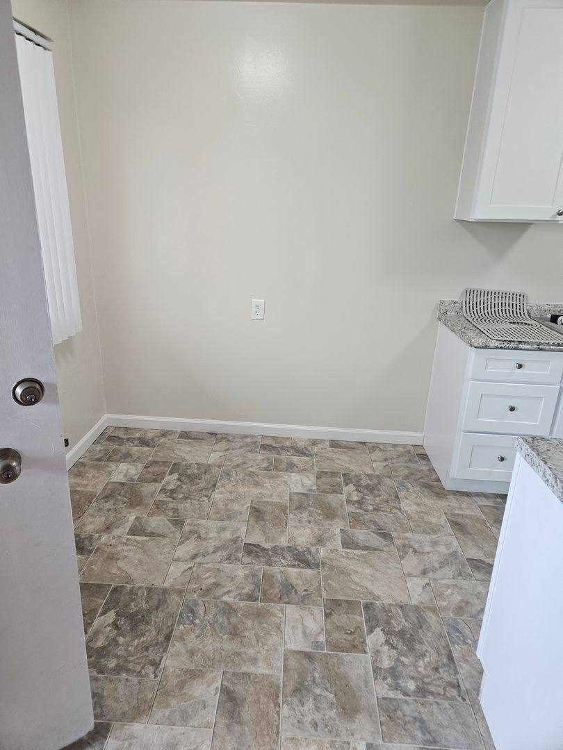 Apartment for rent at 410 Redwood Ave, Redwood City, CA 94061