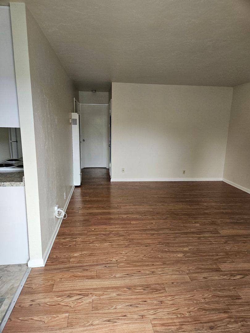 Apartment for rent at 410 Redwood Ave, Redwood City, CA 94061