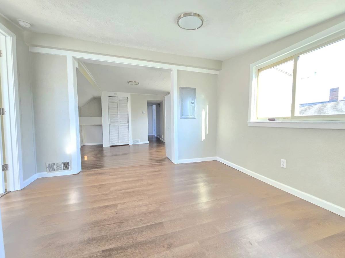 Apartment for rent at 919 S 25th St, South Bend, IN 46615