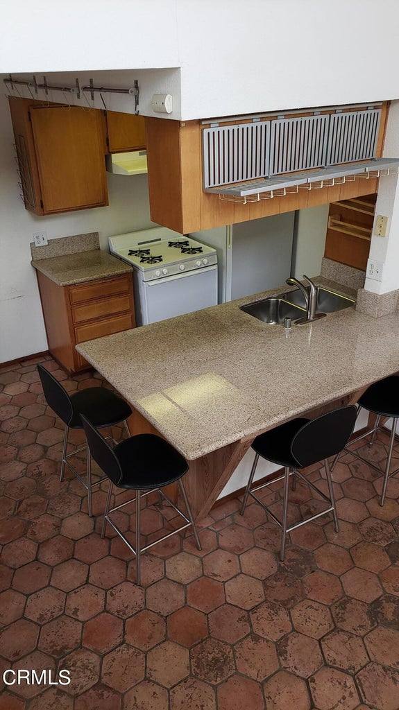 Apartment for rent at 2305 Glendale Blvd #203, Los Angeles, CA 90039