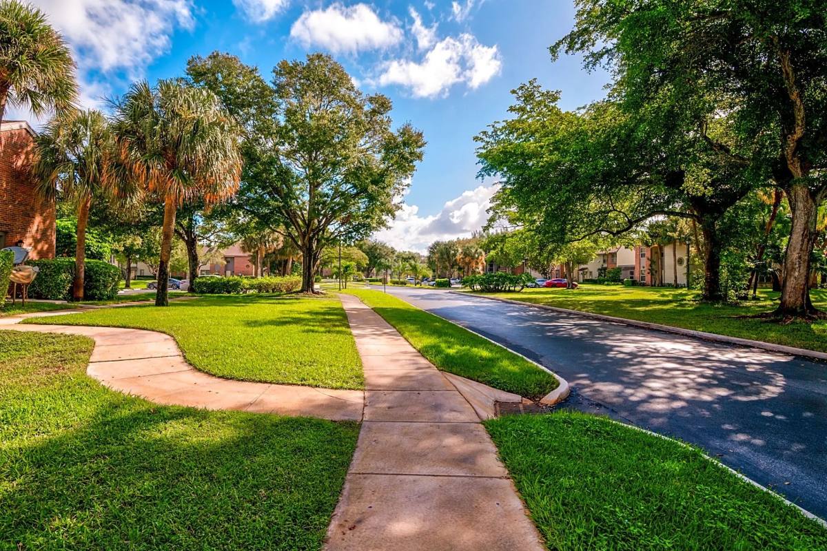 Apartment for rent at 4450 Military Trail, Pompano Beach, FL 33064