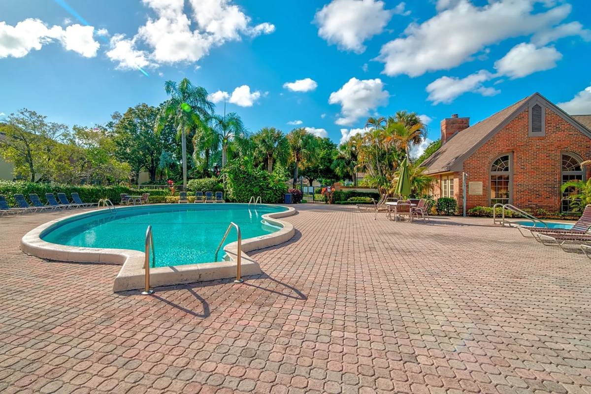 Apartment for rent at 4450 Military Trail, Pompano Beach, FL 33064