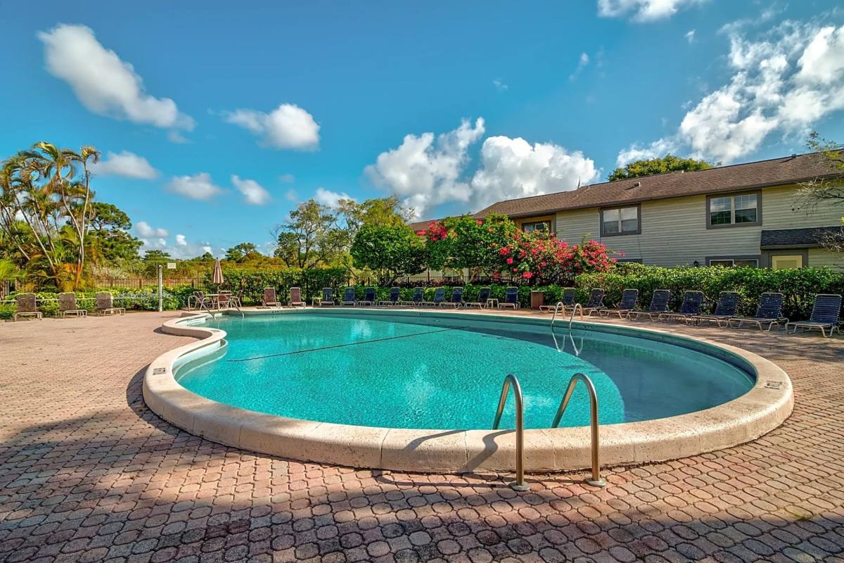 Apartment for rent at 4450 Military Trail, Pompano Beach, FL 33064
