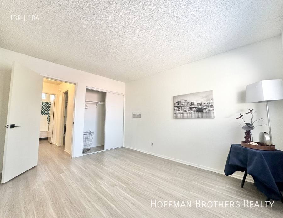 Apartment for rent at 18545 Burbank Blvd #20, Tarzana, CA 91356