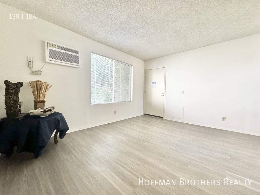 Apartment for rent at 18545 Burbank Blvd #20, Tarzana, CA 91356