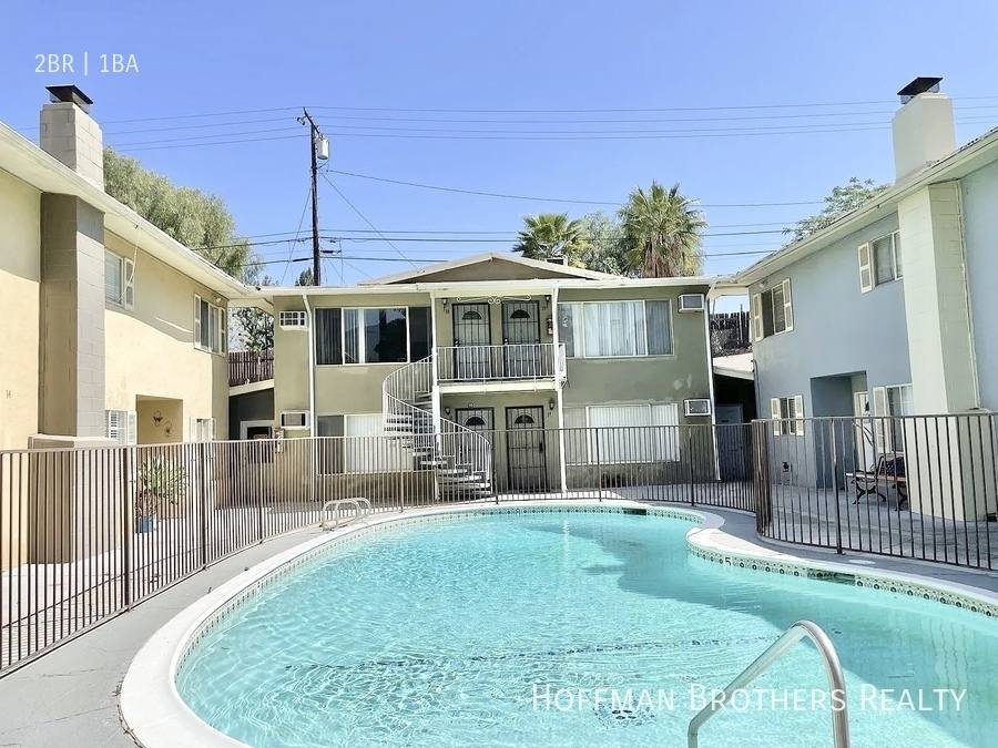 Apartment for rent at 915 Paseo Grande #9, Corona, CA 92882