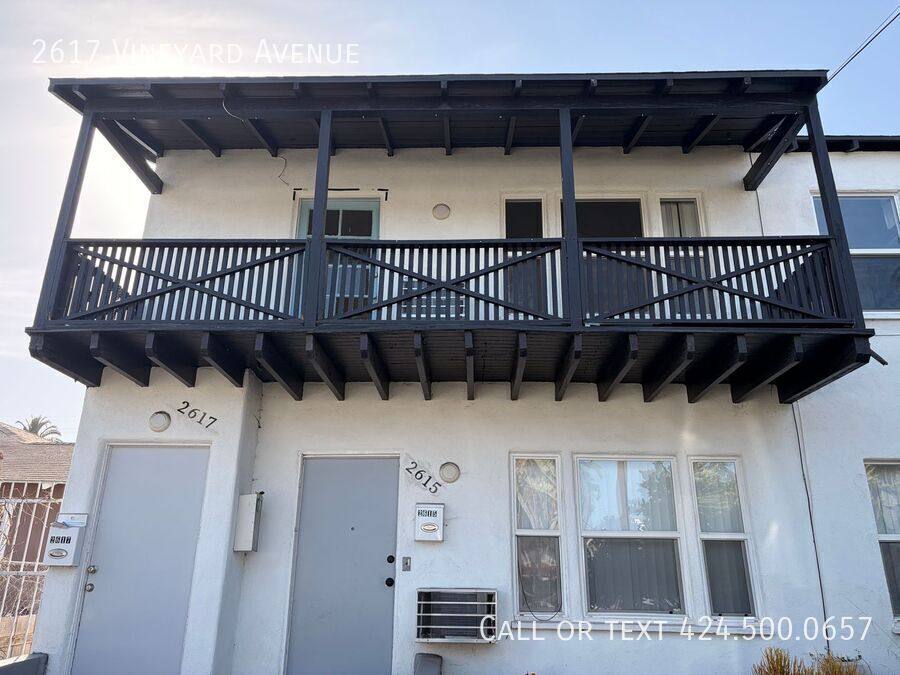 Apartment for rent at 2617 Vineyard Ave, Los Angeles, CA 90016