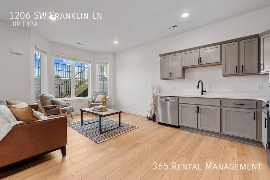 Townhouse for rent at 1206 SW Franklin Lane, Ankeny, IA 50023