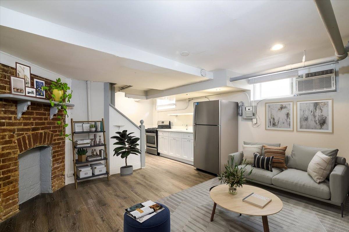 Apartment for rent at 1075 N Clarkson St #12, Denver, CO 80218