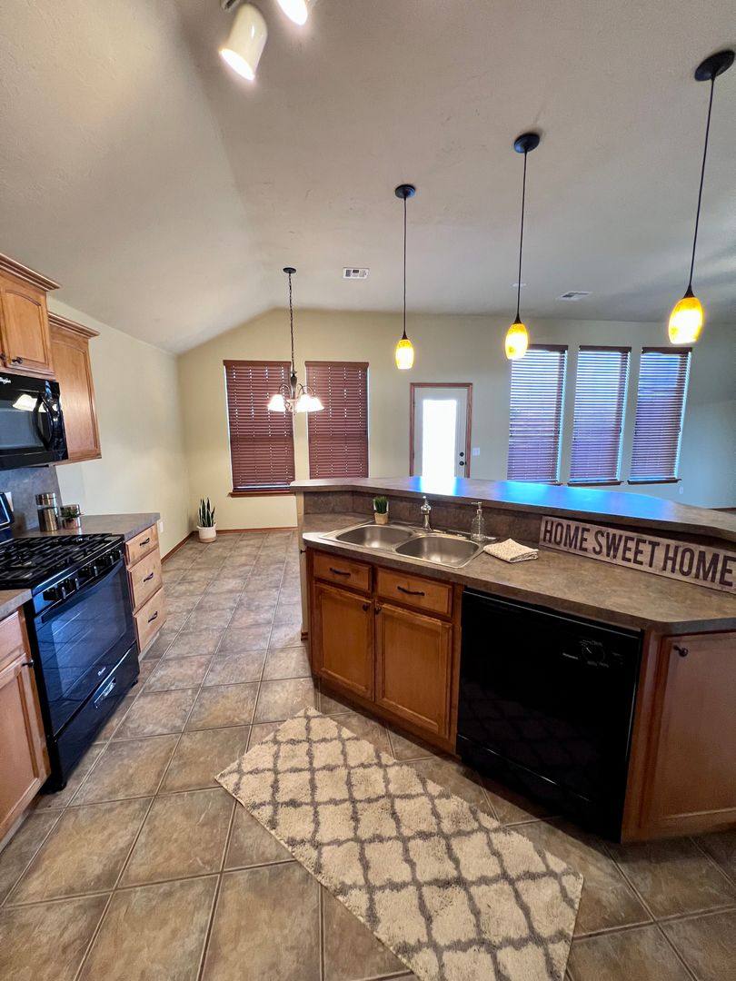 House for rent at 617 Applewood St, Oklahoma City, OK 73160