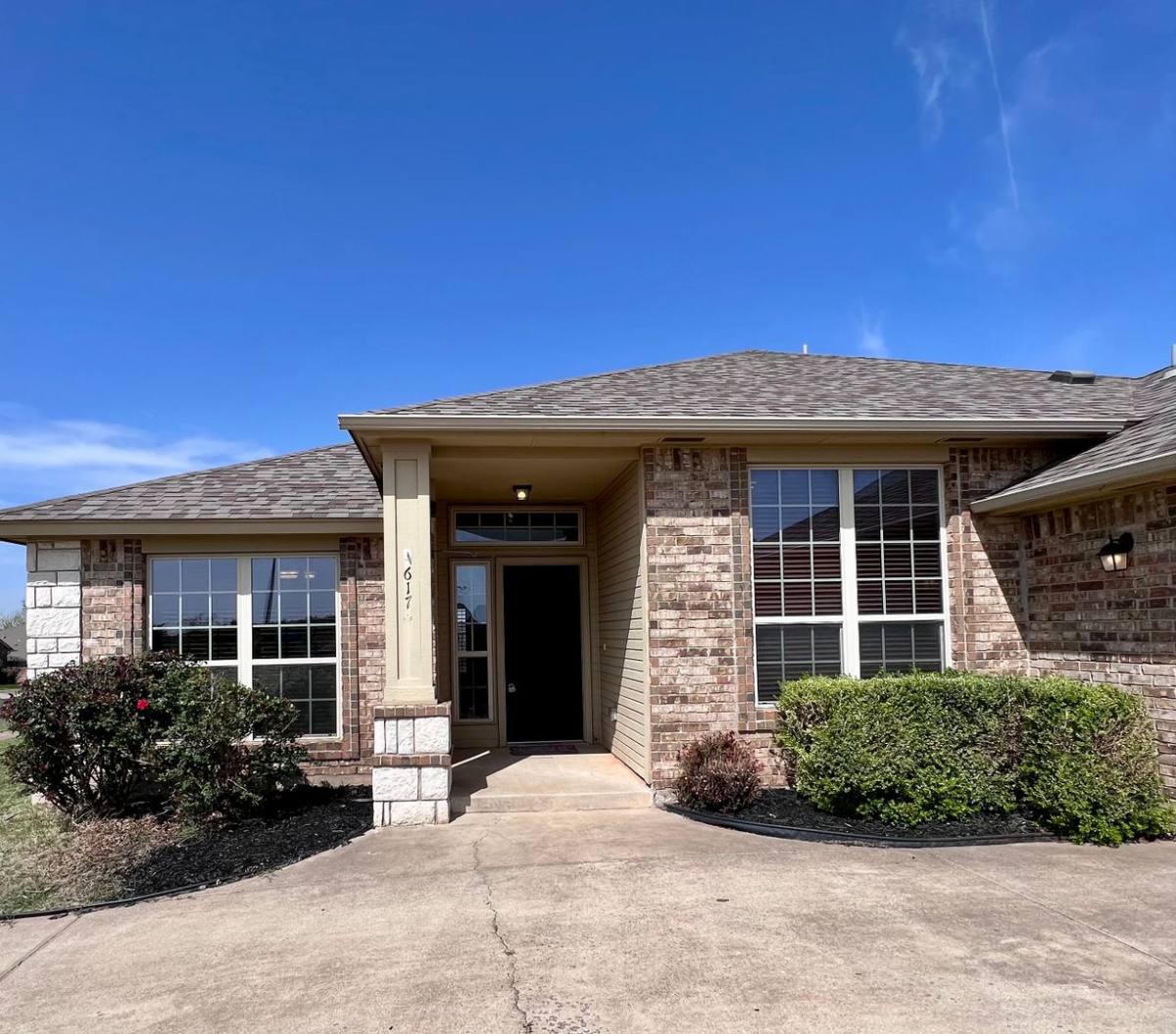 House for rent at 617 Applewood St, Oklahoma City, OK 73160