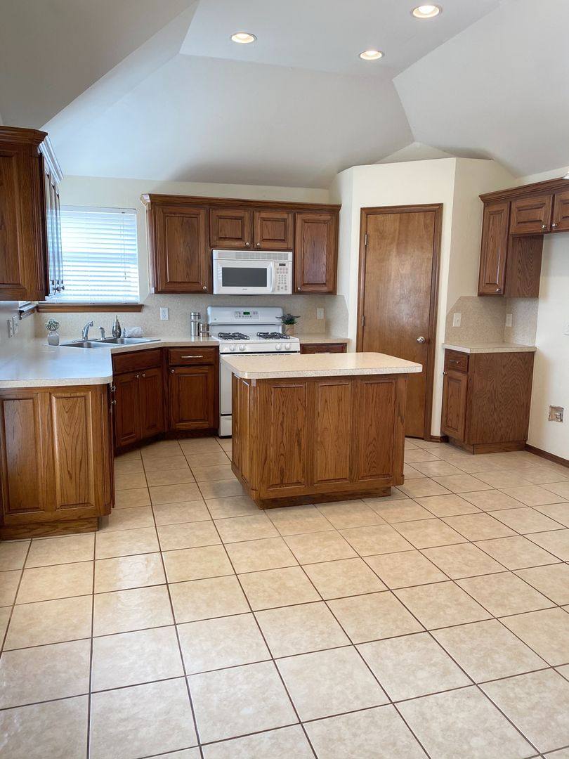 House for rent at 629 Loyd Lane, Oklahoma City, OK 73160