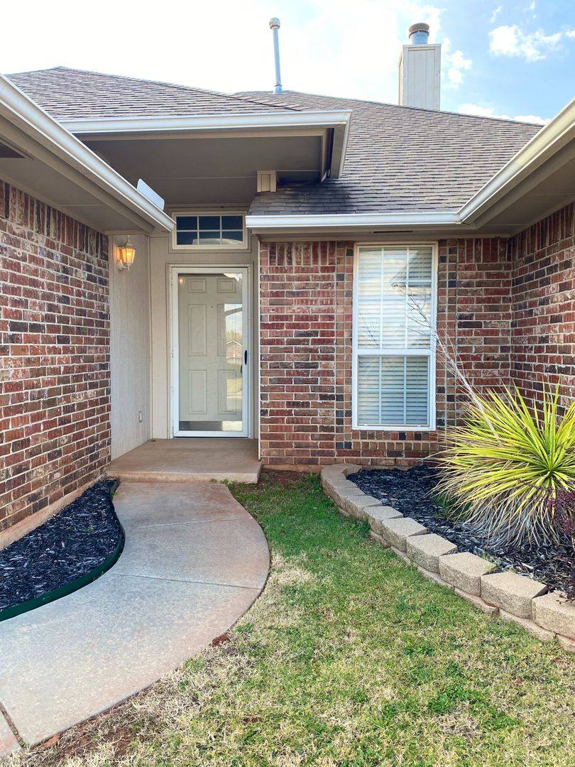 House for rent at 629 Loyd Lane, Oklahoma City, OK 73160