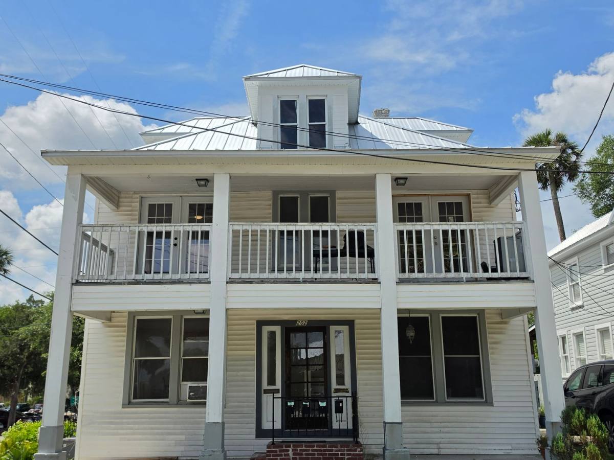 Apartment for rent at 202 Luella Court, Deland, FL 32720