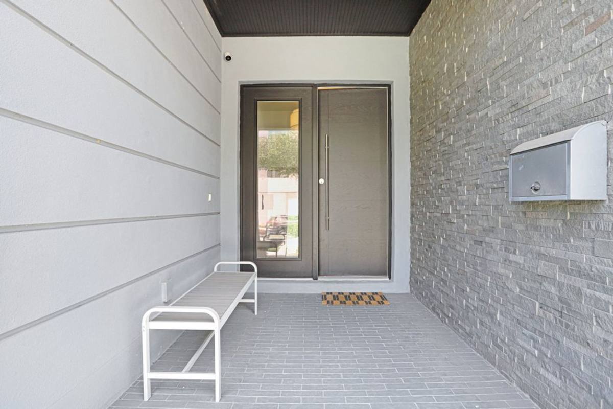 House for rent at 1326 W Fig St, Tampa, FL 33606