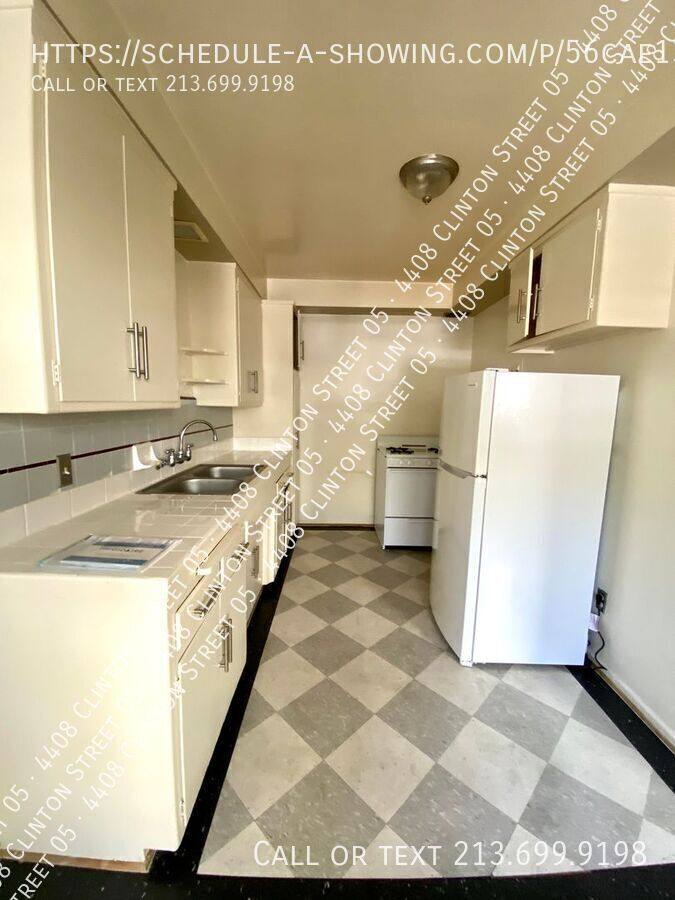 Apartment for rent at 4408 Clinton St #5, Los Angeles, CA 90004