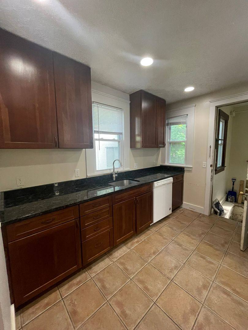 Apartment for rent at 1121 Packard St, Ann Arbor, MI 48104