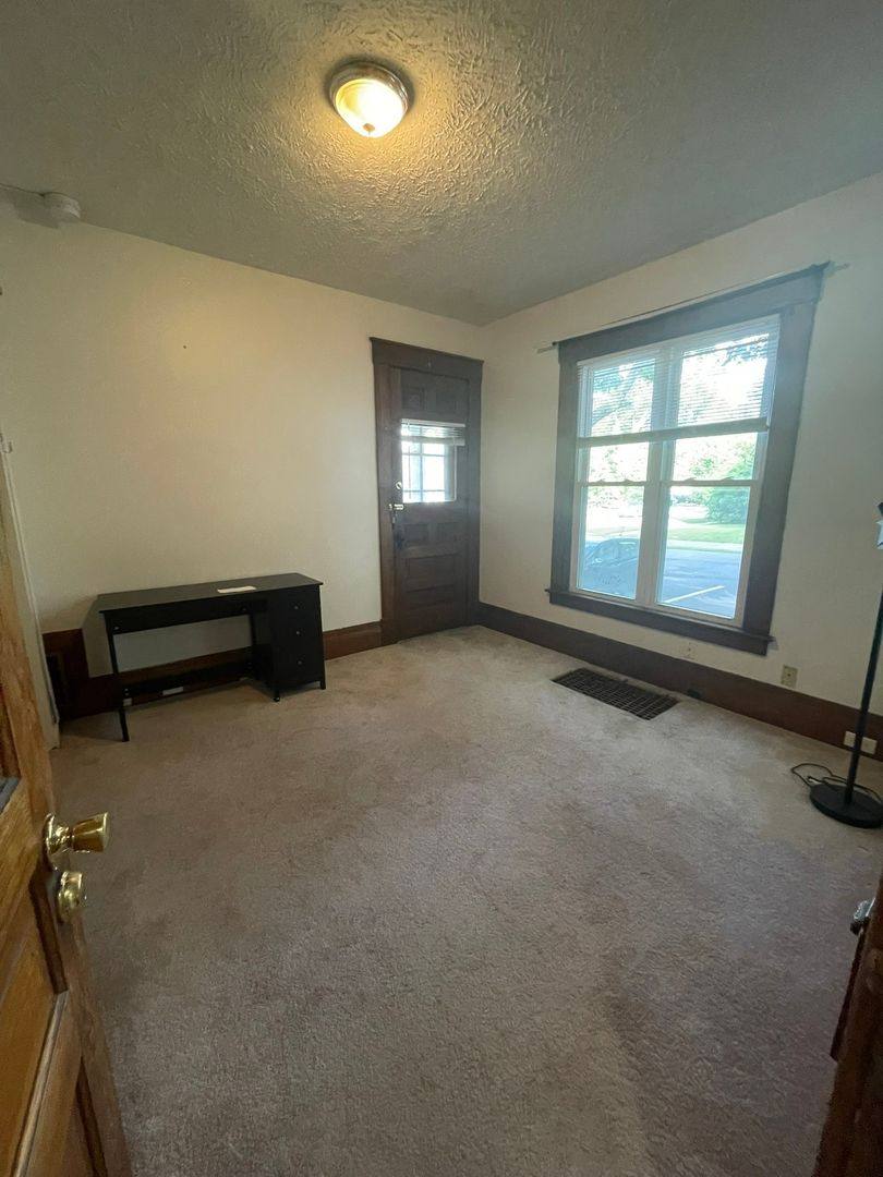 Apartment for rent at 1121 Packard St, Ann Arbor, MI 48104