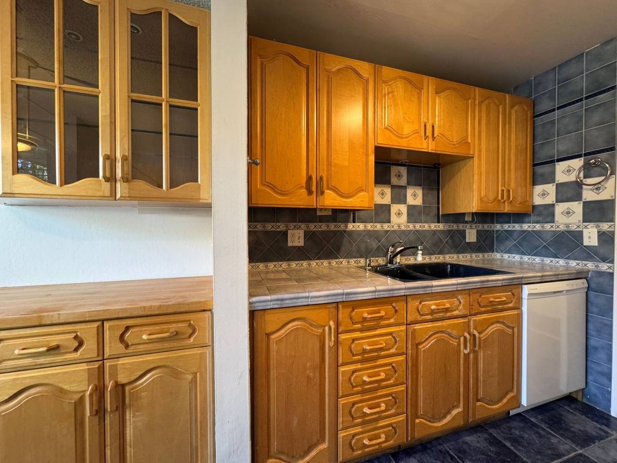 Condo for rent at 3 Commodore Dr, Emeryville, CA 94608