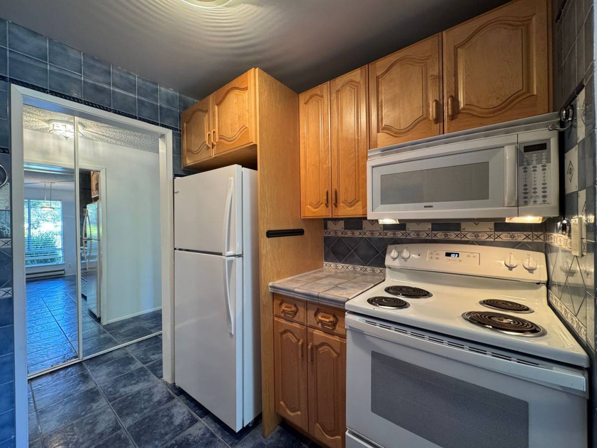 Condo for rent at 3 Commodore Dr, Emeryville, CA 94608