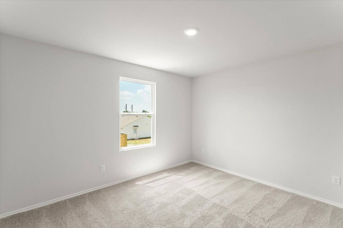 House for rent at 303 Victory Dr, Mabank, TX 75147