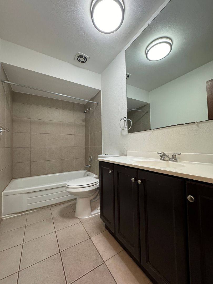 Apartment for rent at 4610 SE 29th Ave, Portland, OR 97202