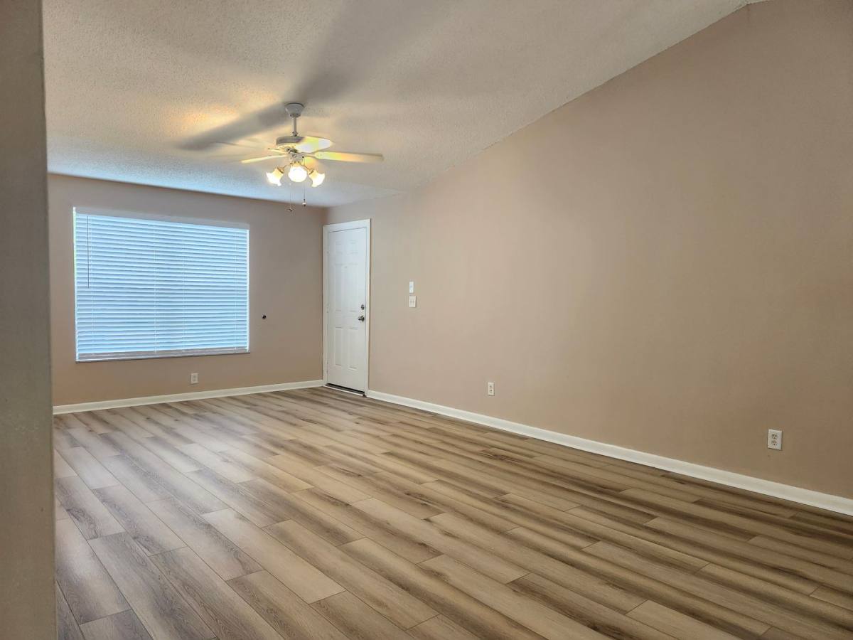 Townhouse for rent at 19136 Miami Blvd, Fort Myers, FL 33967