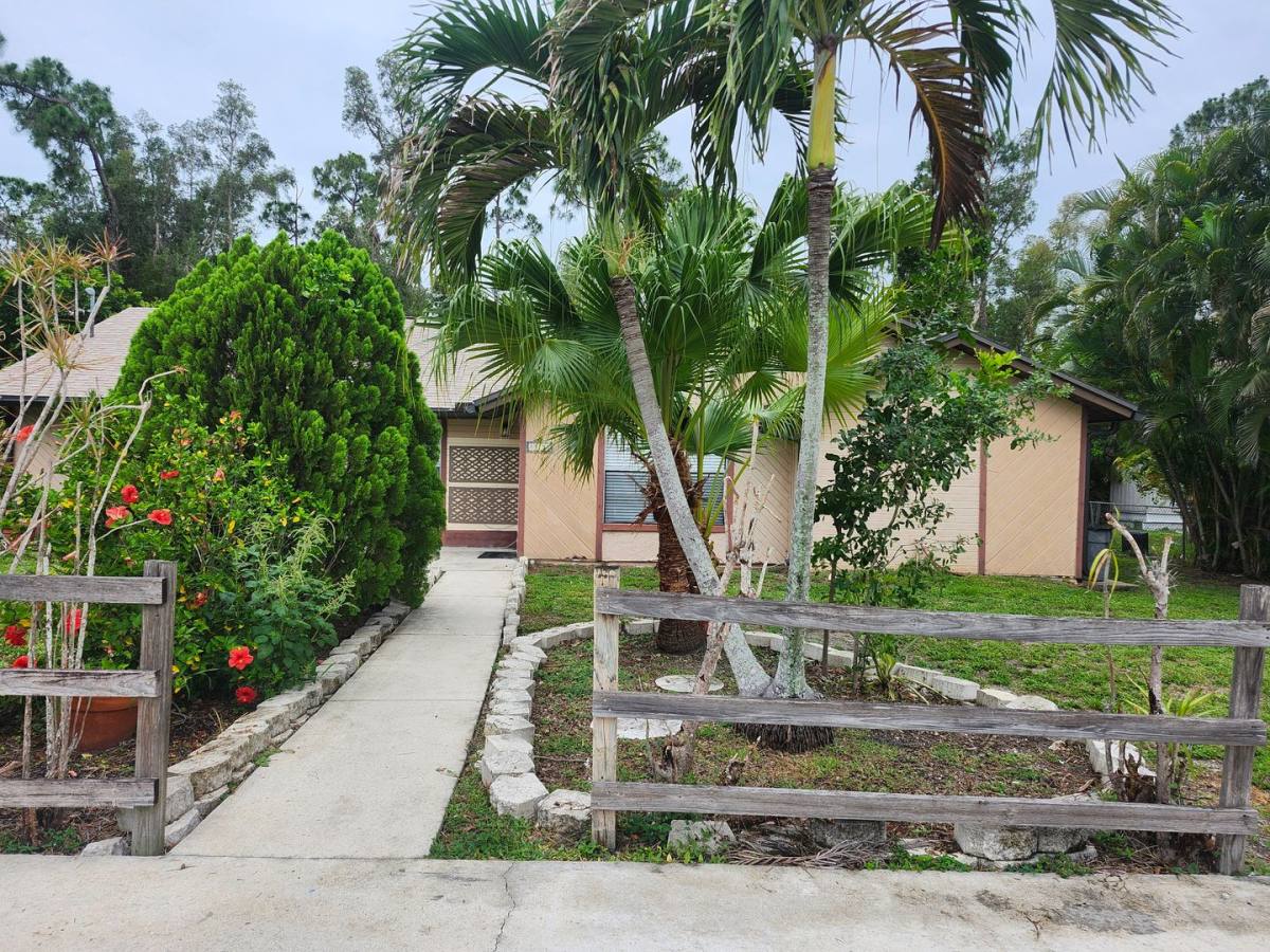 Townhouse for rent at 19136 Miami Blvd, Fort Myers, FL 33967