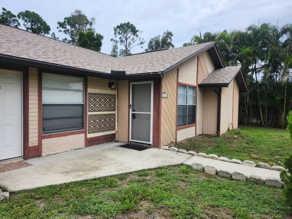 Townhouse for rent at 19136 Miami Blvd, Fort Myers, FL 33967